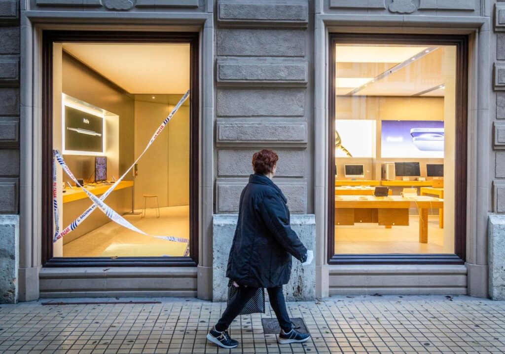Asalto a Tienda de Electrónica en València: Un Robo Planificado y Ejecutado con Precisión