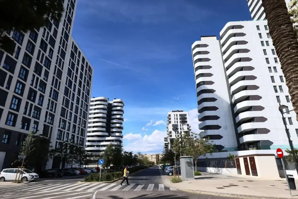 Crisis Habitacional en València: Un Mercado Inalcanzable para Muchos