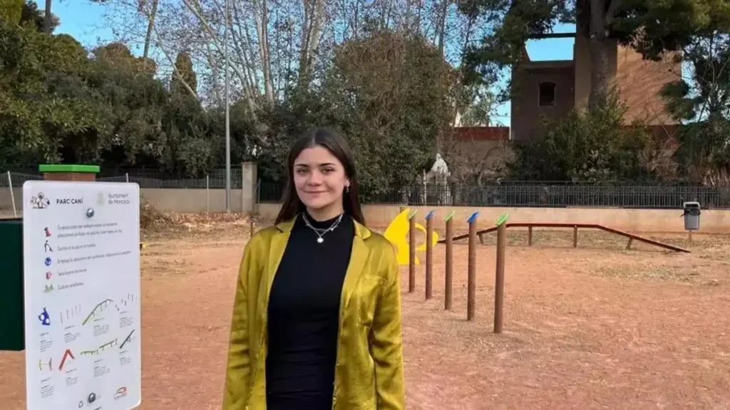 Dimisión de Concejal en Moncada por Gastos Controversiales en Teléfono Municipal
