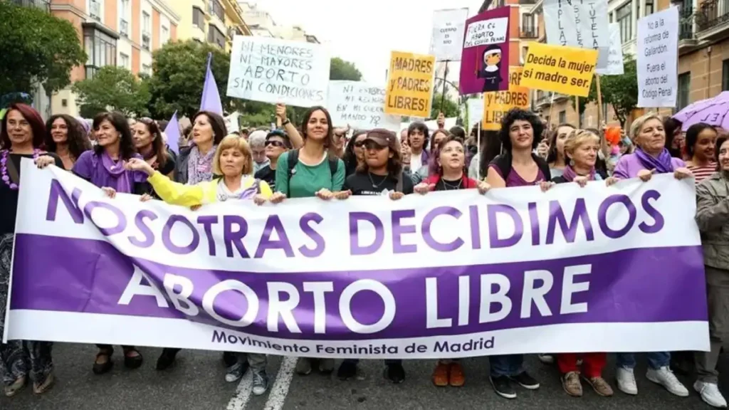 El Gobierno y el Registro de Objetores de Aborto: Un Desafío para las Comunidades Autónomas
