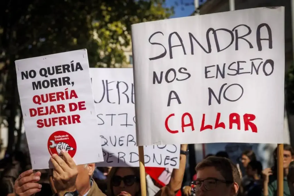 El Impacto del Bullying en la Juventud: El Caso de Sandra Peña y la Búsqueda de Justicia