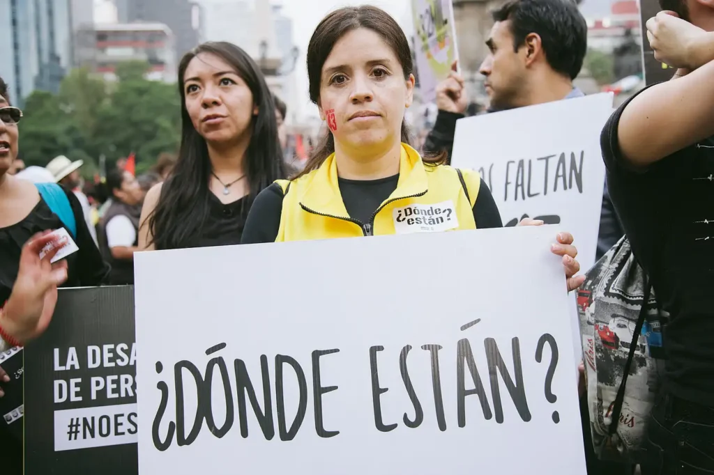 Explorando el Impacto de la Desaparición en la Sociedad Actual