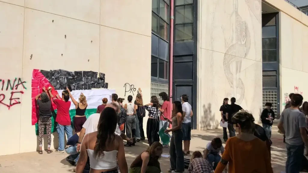 Movilización Estudiantil en València: Una Llamada por Palestina