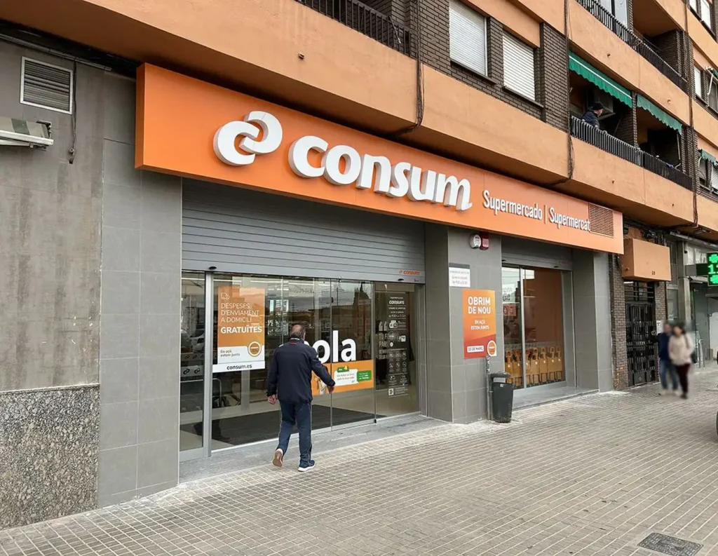 Supermercados en Valencia: Operaciones en Medio de la Alerta Roja